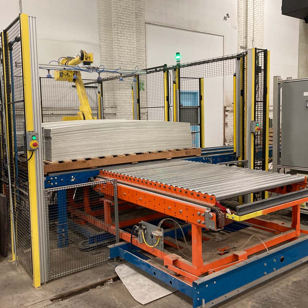 Robotics for pallets processing
